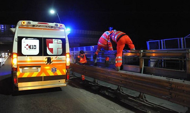 Tragico incidente stradale a Marsico Nuovo. Auto precipita dal cavalcavia, perde la vita 38enne