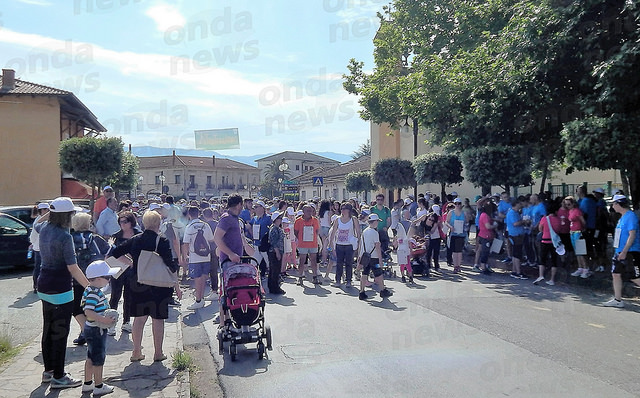 Grandi e piccini protagonisti alla Strateggiano, camminata ecologica per le frazioni del paese