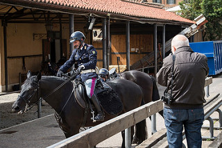 Polizia di Stato. Il calendario 2017 realizzato con gli scatti di Gianni Berengo Gardin