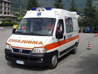 Incidente ad Eboli, coinvolti nello scontro tre bambini e una donna incinta