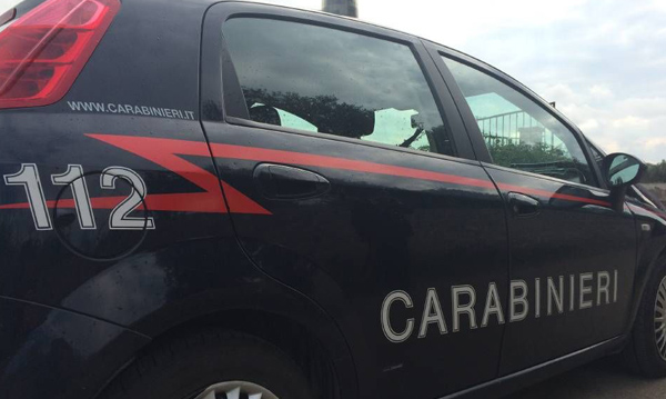 carabinieri auto per facebook