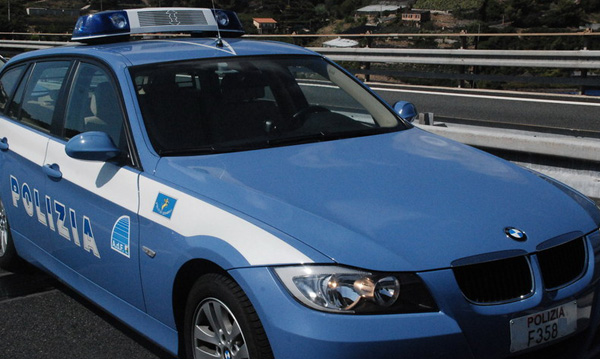 polizia autostrada 5