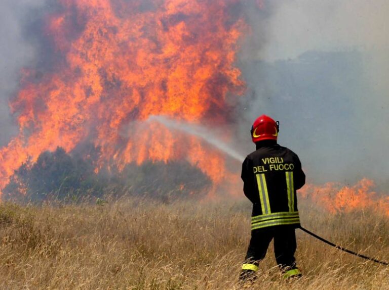 vigili del fuoco incendio 3