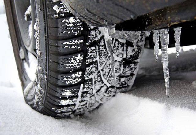 Teggiano: al via l’obbligo di pneumatici invernali o catene in caso di neve o ghiaccio