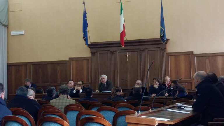 Provincia di Salerno: approvato Bilancio di Previsione 2016