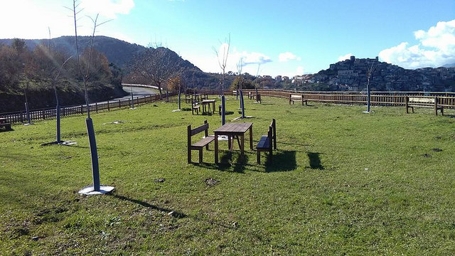 Caselle in Pittari intitola un’area verde alle radio libere degli anni ’70