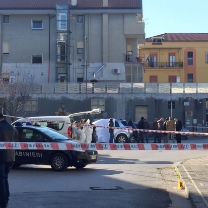 Carabiniere si toglie la vita con la pistola davanti alla caserma di Battipaglia