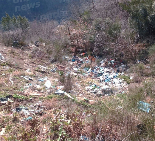 Romagnano al Monte: rifiuti pericolosi nei terreni. Blitz delle guardie ambientali