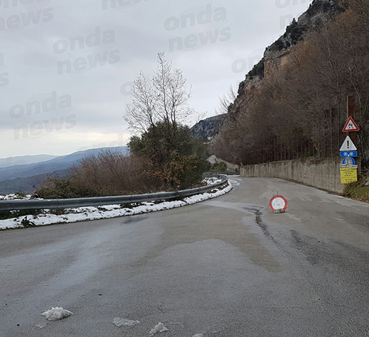 evidenza_strada_corticato_chiusa_neve_2017_520x475