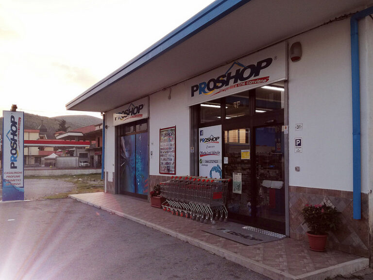 A Silla di Sassano il nuovo punto vendita Proshop, per una qualità che conviene