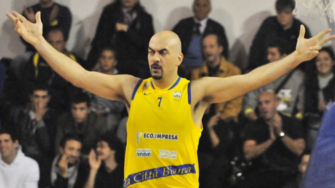 Sassano: il 7 aprile il campione di basket Mimmo Morena all’inaugurazione della Palestra Comunale