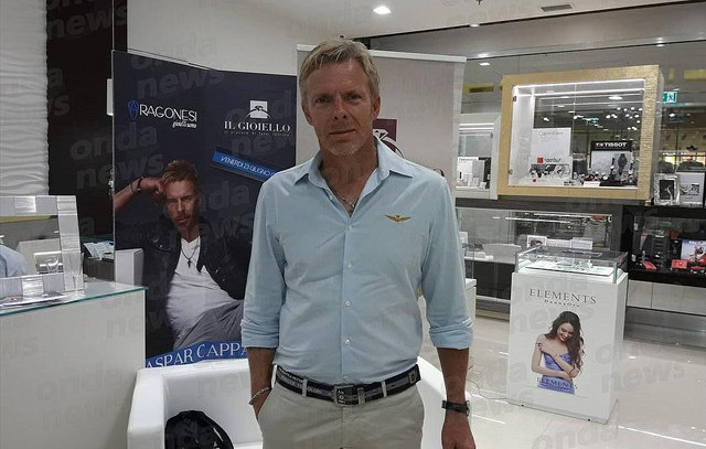 L’attore Kaspar Capparoni ospite de “Il Gioiello” al Centro Commerciale Diano di Atena Lucana