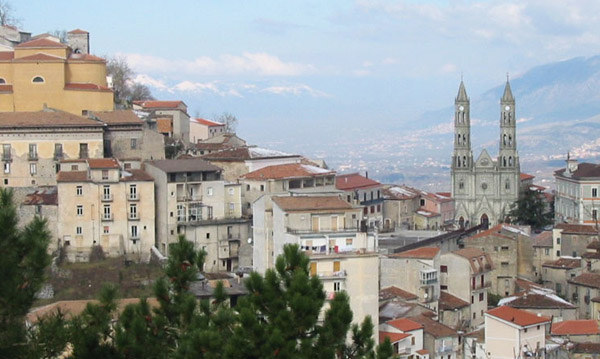 Montesano:aiuole e balconi in fiore per abbellire il paese. Al via la prima edizione del concorso