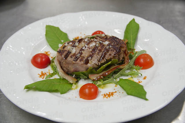 All’Hotel “Torre Antica” filetto di vitello podolico alla Giulio Cesare