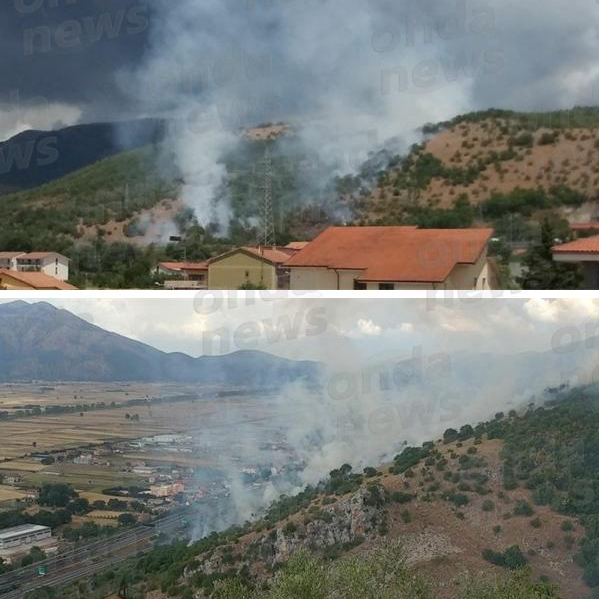 Incendio ad Atena Lucana. A fuoco la montagna di località Polisano