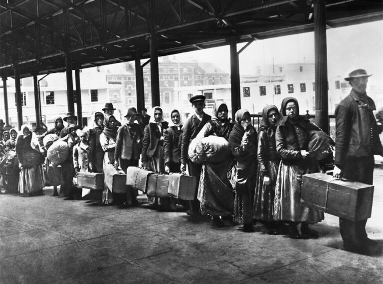 Dal Vallo di Diano all’America alla ricerca di un sogno. L’archivio di Ellis Island