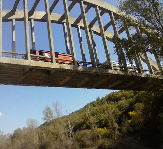 Dopo la messa in sicurezza riapre al traffico il ponte che collega Ruoti con il Marmo Melandro