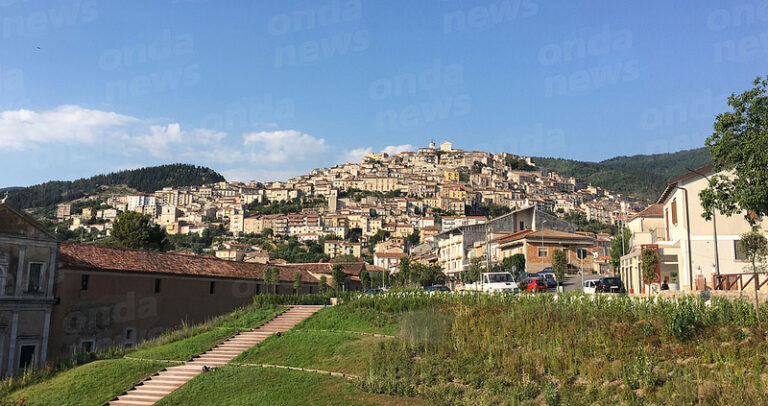 Padula: pugno duro contro l’abbandono dei rifiuti. Sanzioni fino a 3mila euro