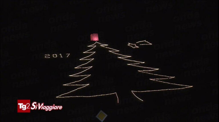 Le telecamere di “Sì Viaggiare” di Raidue a Tito per l’albero di Natale più grande del Sud