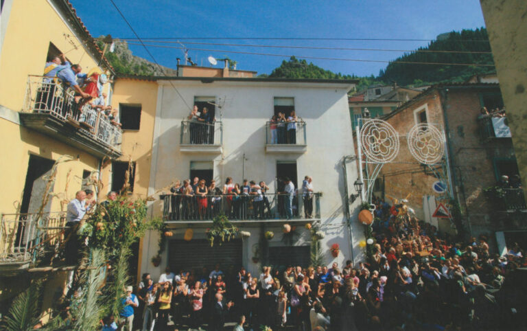 Storia del culto di San Michele a Sala Consilina. Il giorno della festa, il volo dell’Angelo, l’uorto