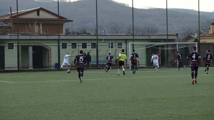 Calcio. Amara sconfitta per il Valdiano battuta dalla Virtus Avellino. Di Gruccio: “Brutta prestazione”