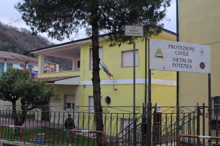 Edificio pubblico a rischio sismico a Vietri di Potenza. Sgomberate Scuola Materna e Protezione civile