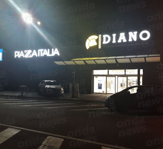 centro-commerciale-diano-notte-ev