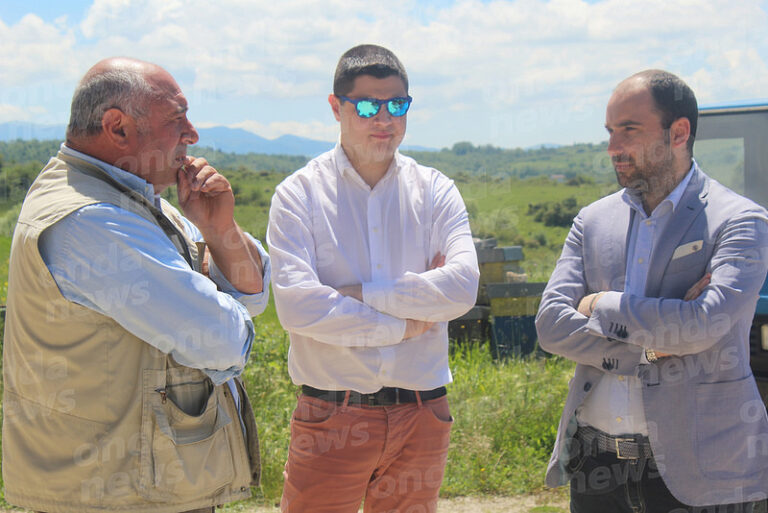 Il Consigliere Regionale Vincenzo Robortella a Vietri di Potenza per visitare le aziende agricole