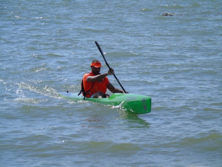 Canoa. Mariano Bifano, originario di Policastro, conquista il 3° posto a  “All wave cup International”