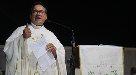 Vietri-di-Potenza-ordinamento-sacerdotale-del-parroco-don-Domenico-Pitta-fb