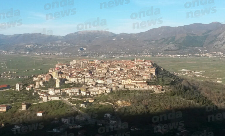 Guasto ad una pompa del serbatoio idrico di Teggiano. Chiuse tutte le scuole del centro storico