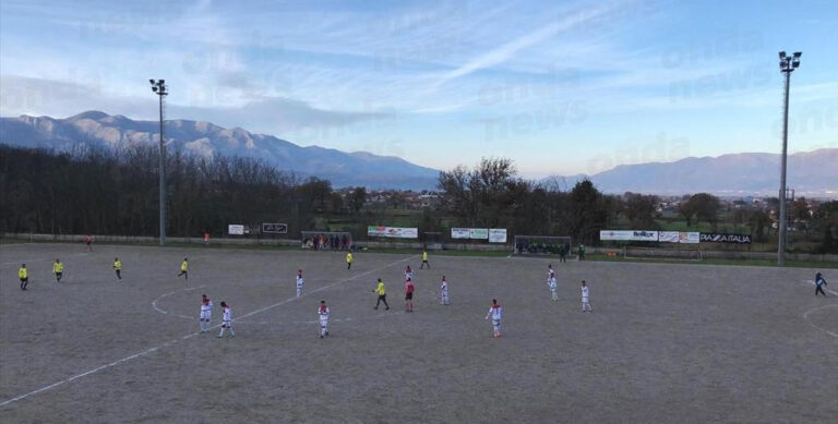 Calcio.Il Valdiano ritrova la vittoria dopo 2 mesi nello scontro con il Solofra con tanti under in campo