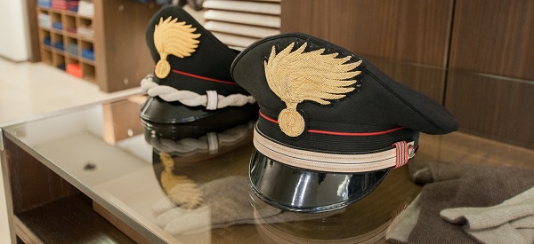 foto-carabinieri-cappello-generica-new-mb