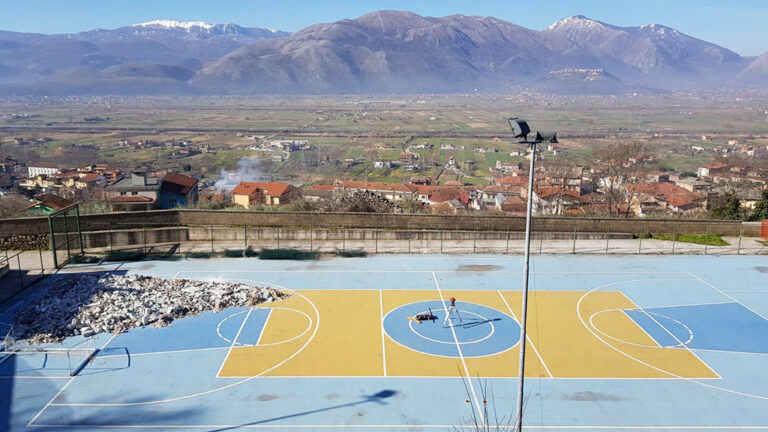 Al via a Sala Consilina i lavori di rifacimento e copertura dell’impianto sportivo polivalente