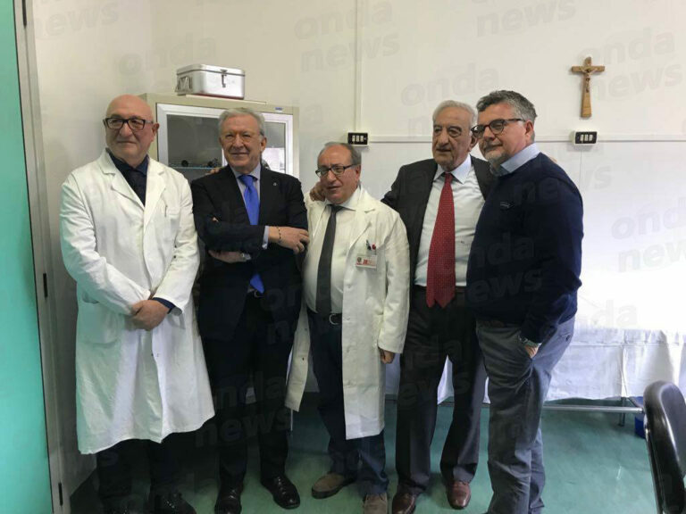 Polla: la Banca Monte Pruno consegna apparecchiature elettromedicali e arredi all’ospedale “Luigi Curto”