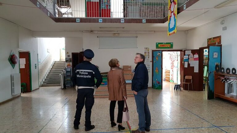 Sant’Arsenio: scuole elementari e materne chiuse anche domani per consentire areazione delle aule