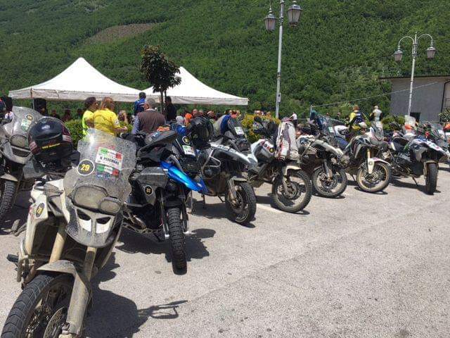 L’Italian Challenge fa sosta a Sanza. Oltre 100 bikers accolti dal calore della comunità