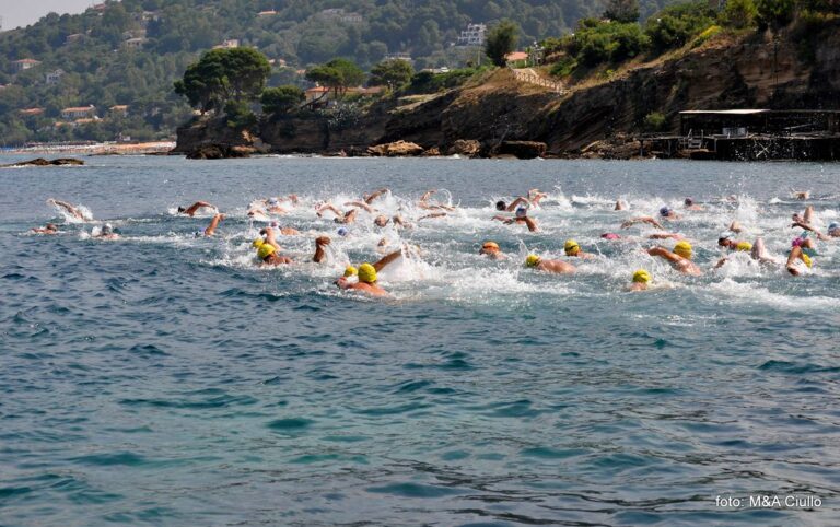 Nuoto di fondo. Nelle acque di Castellabate prendono il via gare regionali e nazionali