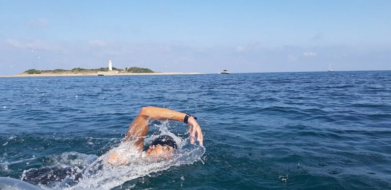 Nuoto. Alla Gran Fondo di Castellabate domina il salernitano Alfredo Sacco