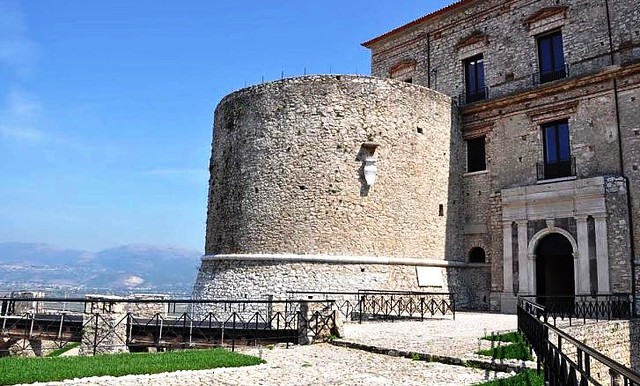 castello di teggiano