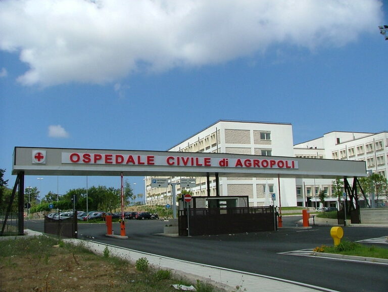 “L’ospedale di Agropoli va implementato”. I sindaci del comprensorio incontrano il direttore dell’Asl