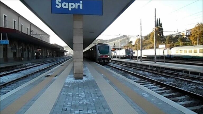 Scossa di terremoto nel Tirreno. Treni sospesi sulla tratta Sapri-Paola e scuole chiuse a Camerota