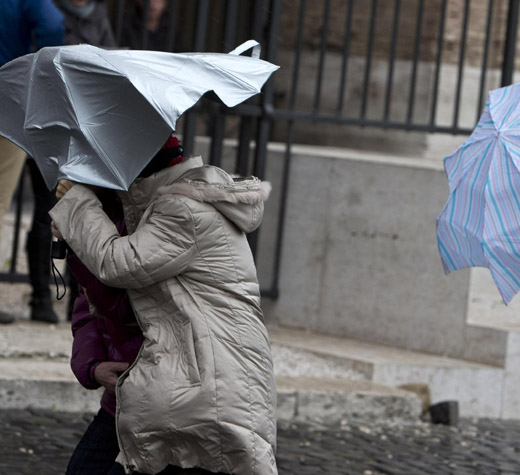 Nuova allerta meteo della Protezione Civile della Regione Campania. Attesi temporali e venti forti