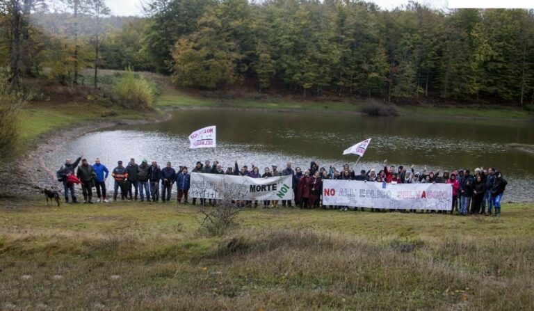 L’Amministrazione di Ruoti ribadisce il suo “NO” all’eolico con una delibera in Consiglio comunale