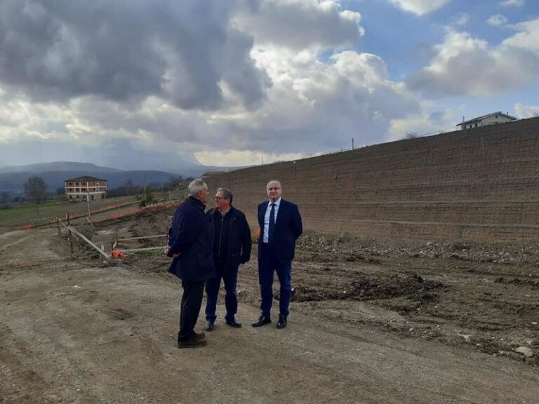 “Attenti alla mobilità sicura”. Il Presidente Strianese visita alcuni comuni della Valle del Sele