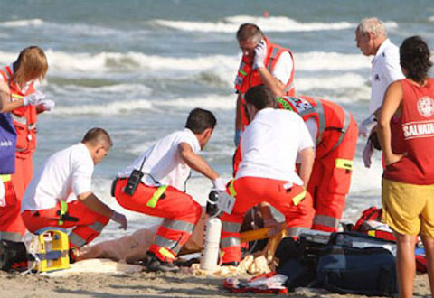 ambulanza-salvataggio spiaggia-480x330-1