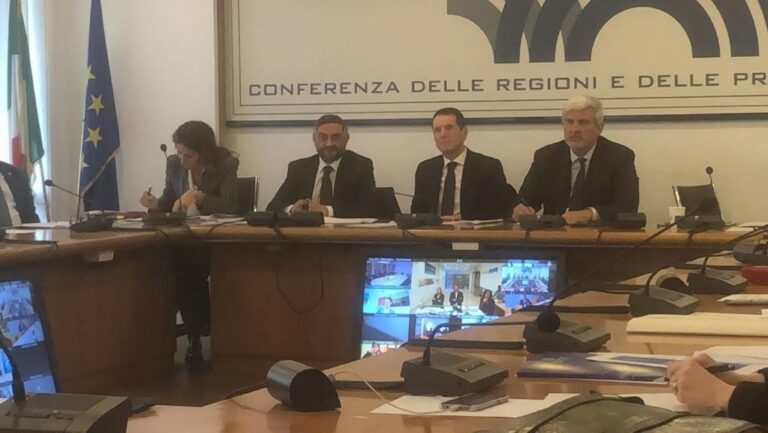 Roma.-Gli-assessori-regionali-durante-la-seduta-della-Commissione-speciale-Turismo-e-industria-alberghiera.