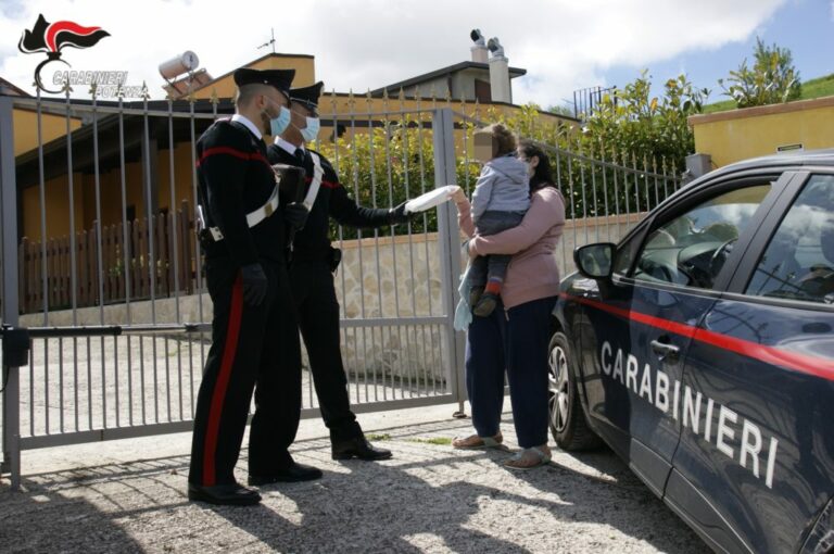 Emergenza Coronavirus.I Carabinieri di Potenza consegnano mascherine in provincia alle famiglie in difficoltà