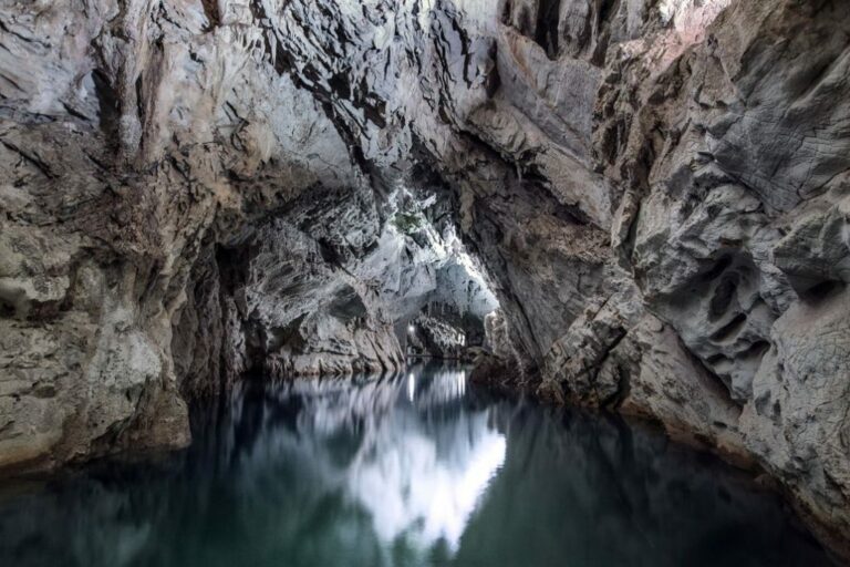 Grotte di Pertosa-Auletta. La Fondazione MIdA lancia il Premio “La natura nascosta-cronache di grotta”