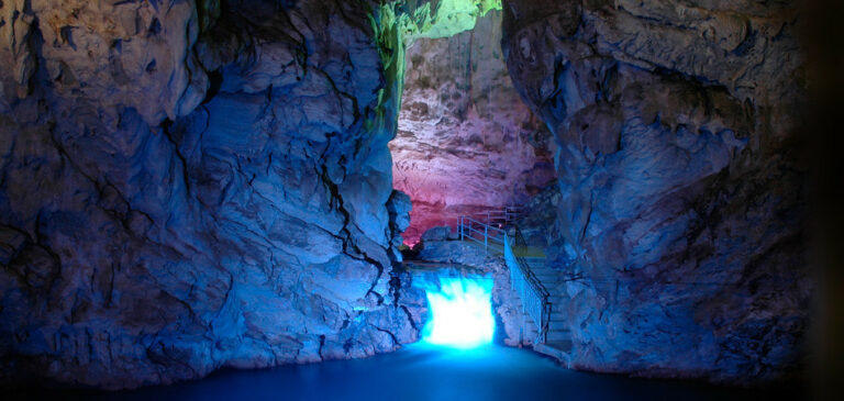 Dopo 115 giorni di stop il 1° luglio riaprono in tutta la loro bellezza le Grotte di Pertosa-Auletta